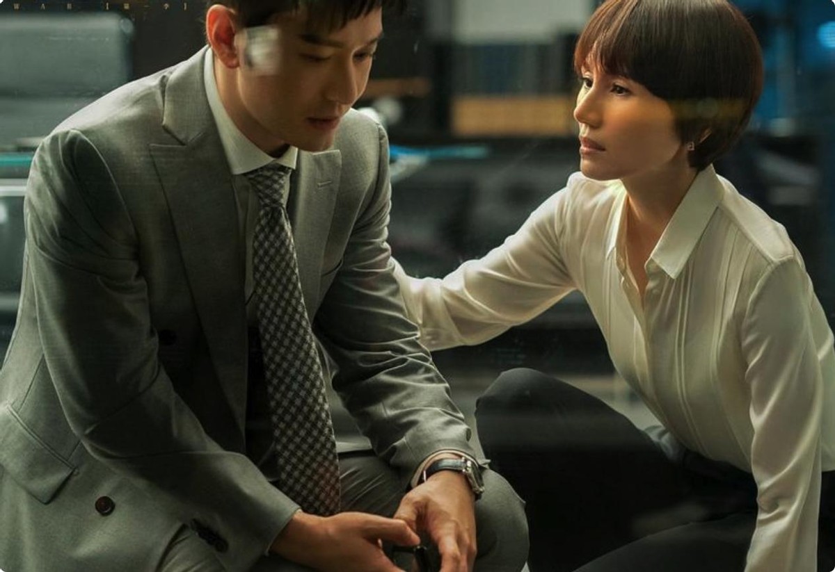 顾念|玫瑰之战:同是才貌俱佳,丰盛为何对顾念情根深种,对许倩妮无感