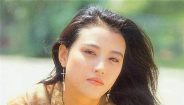 明星|无子宫、站不直、对口水过敏,这些明星的隐疾,真是千奇百怪