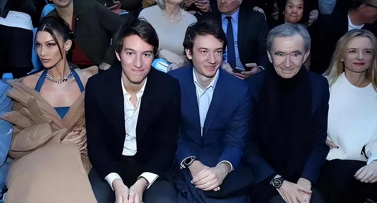 谷爱凌|坐其大腿，溜冰场公然亲吻！谷爱凌男友身份揭开，LV公子输得不冤