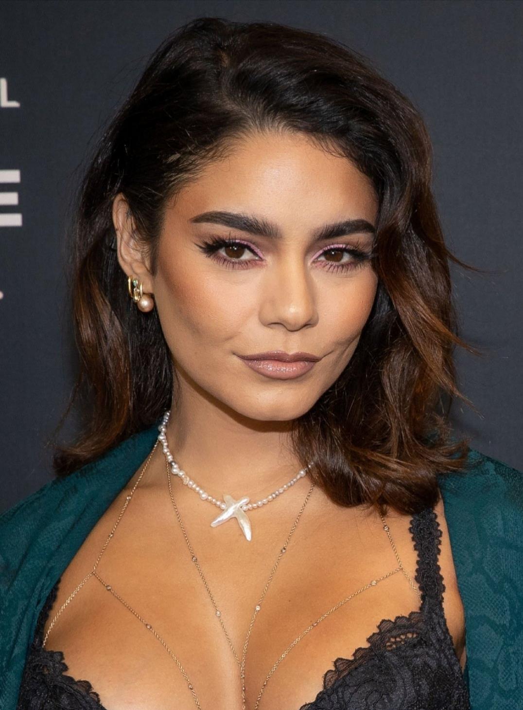 娱乐圈|美女图——美国85后演员凡妮莎·哈金斯