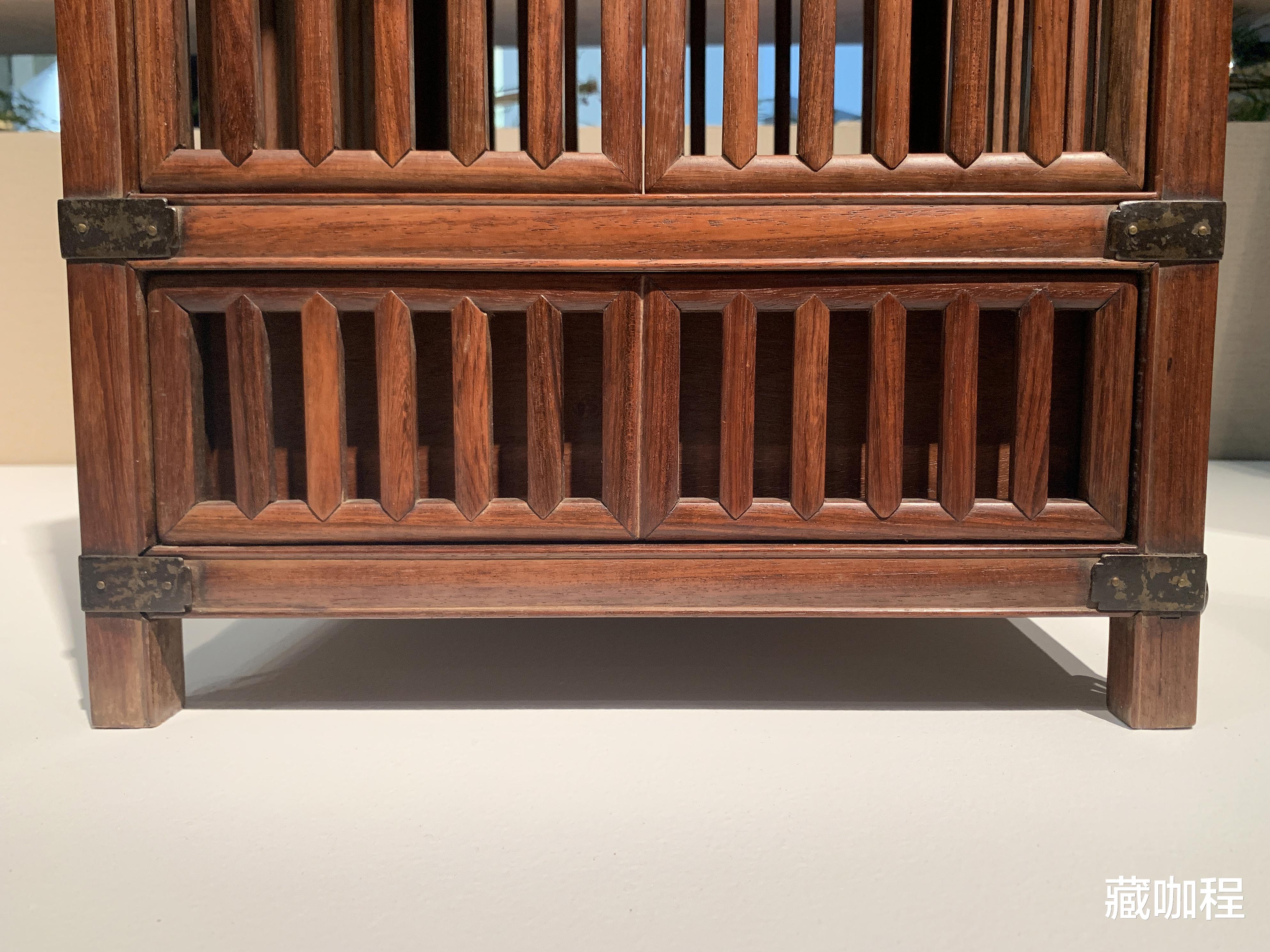 黄花梨竖棂格箱笼,有谁知道是用来做什么的?