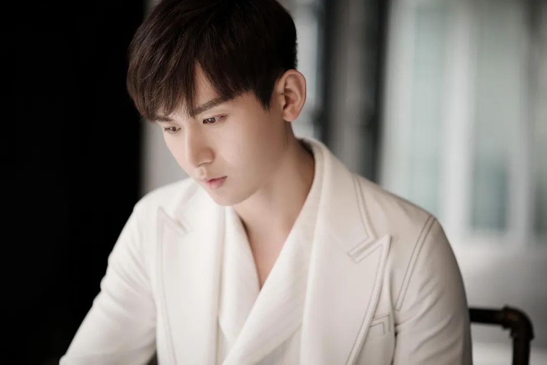 杨洋|娱乐点评：杨洋、袁冰妍、成毅、张新成、刘雨昕、徐璐