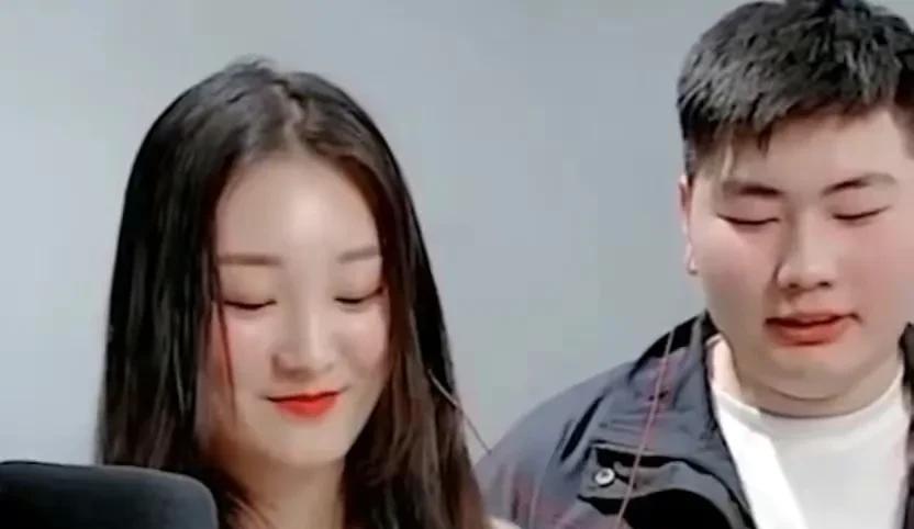 陈亚男|陈亚男榜一大哥在网上发布视频，支持她复出带货，为女神加油呐喊