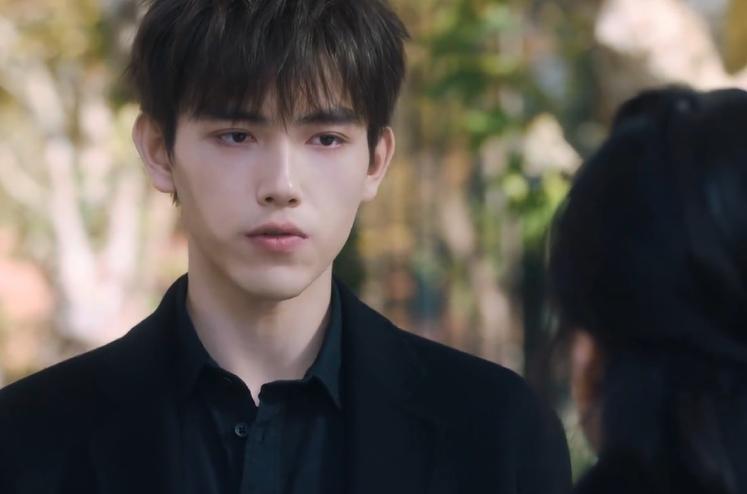 陈飞宇|《点燃我温暖你》14天211个热搜，陈飞宇7天涨粉86万，牌面码住