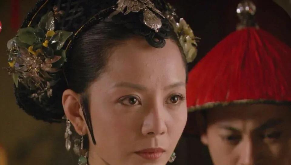 甄嬛传|《甄嬛传》各妃子年轻时候：静妃端庄，欣贵人惊艳，颂芝美艳