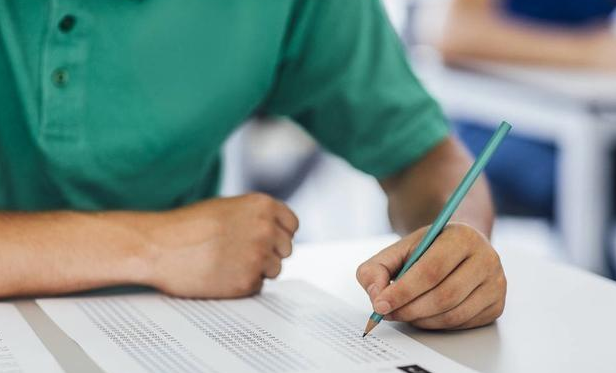 高校|学历越来越内卷,为何只“卷”到硕士,而“卷”不到博士?