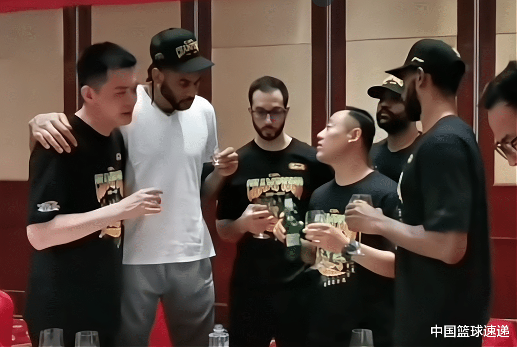 辽宁男篮|辽宁男篮续约双外援，离队第一人基本确定，郭艾伦或放弃顶薪！