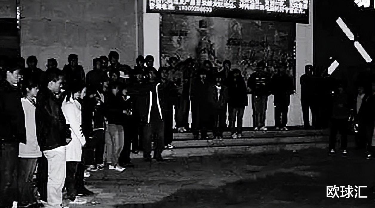 “我爸是李刚”的李启铭,出狱后找工作连吃闭门羹,沦为装修工人