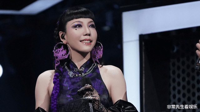 朱孝天|《闪光的乐队》名场面：好声音冠亚季殿军同组比赛，王靖雯被优待