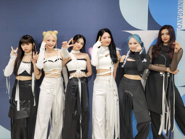 芒果台|“00后小花”再添一人，不愿执行韩国跪拜礼的王怡人，将回国发展