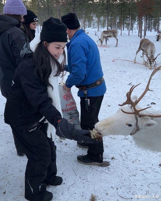 宣云|潘玮柏带宣云芬兰度假：雪地里开豪车看极光，宣云发文感谢老公