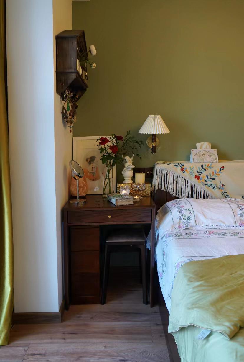 成都独居女孩,用手工装饰38平复古小家,却让无数人惊叹,真的太美了