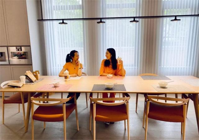 浪姐王紫璇的豪宅曝光!室内自带电梯、摆满潮玩,装修品味一绝