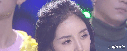 毛不易|八杯酒俘获千万网友,更让杨幂眼含落寞,毛不易有多难消愁?