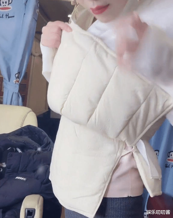 陈紫函|37岁“不老女神”自曝太瘦,穿2层棉马甲拍戏,头上大片白发抢镜