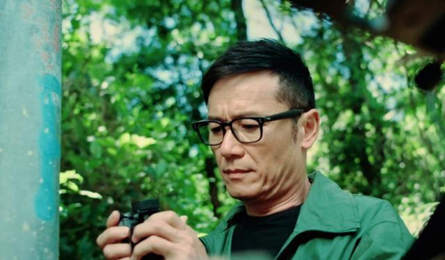 张艺兴|老年男星太自律,71岁张艺谋每天跑五公里,66岁张丰毅坚持打篮球