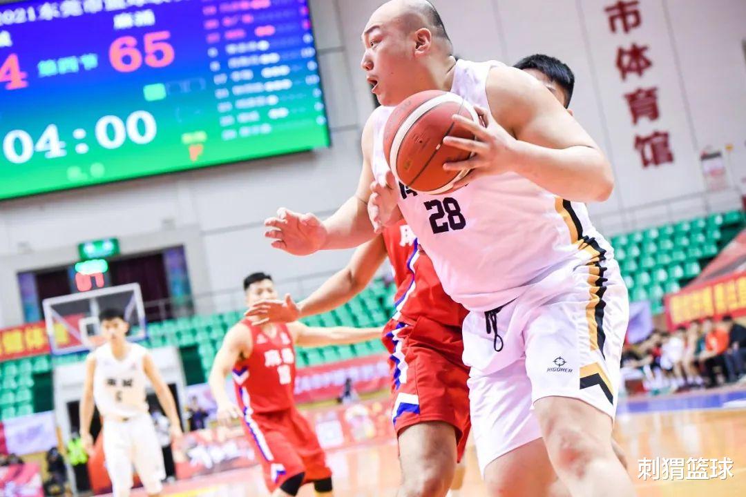 职业教育|身高205体重130！野球场胖虎！职业球员都不一定顶得住... ?