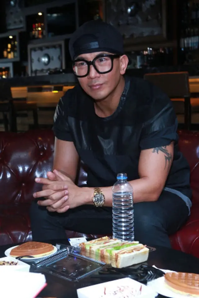 大S|艾小羊：这跨国骗婚的剧本，也就大S敢接