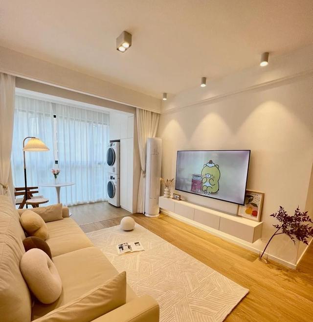 第三套房子装修,客厅采取了5不装,真的很实用,越住越舒服