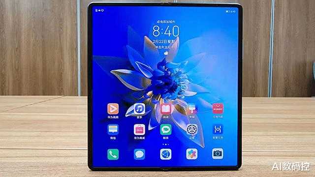 OPPO|买手机选高端机还是千元机？听听内行人的看法，入手不花冤枉钱