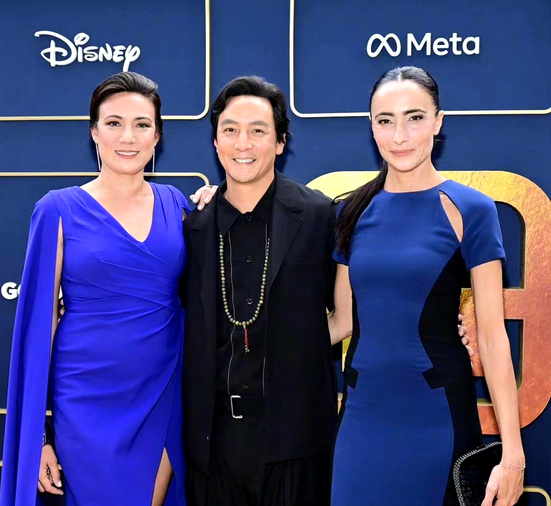 李小璐|吴彦祖罕见公开与太太合影，悄悄为对方修图，还原Lisa S青春美貌