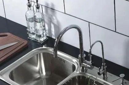 新房装修完验出8大错误,还厚着脸加钱,没让你赔偿都是仁慈了