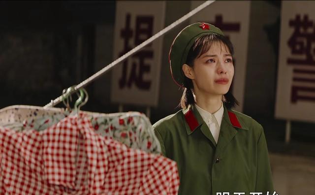 白梦妍|“要坦克还是要我？”白鹿手指尖都是戏，客串力压女主毫不客气