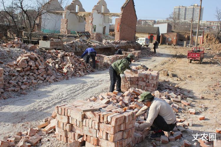 楼市|农村拆迁再来！保宅先保房，户口抵一半？宅基地继承拆补要当心