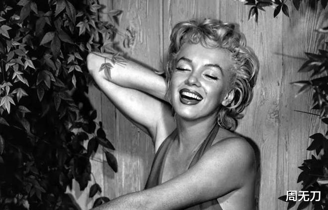 玛丽莲·梦露|殡仪师披露玛丽莲·梦露的心酸细节：下葬前曾为她穿衣服