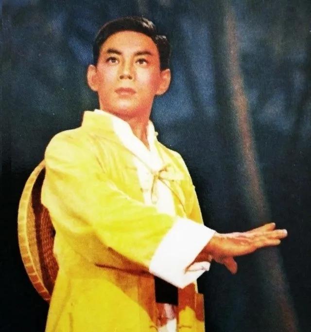 样板戏|样板戏三巨头究竟有没有艺术才能，他们是评价艺术还是凭借手腕