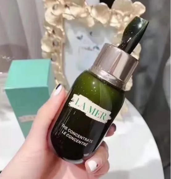 护肤品 抗氧化抗衰老护肤品哪个效果好 公认好用的抗老紧致护肤品排行榜