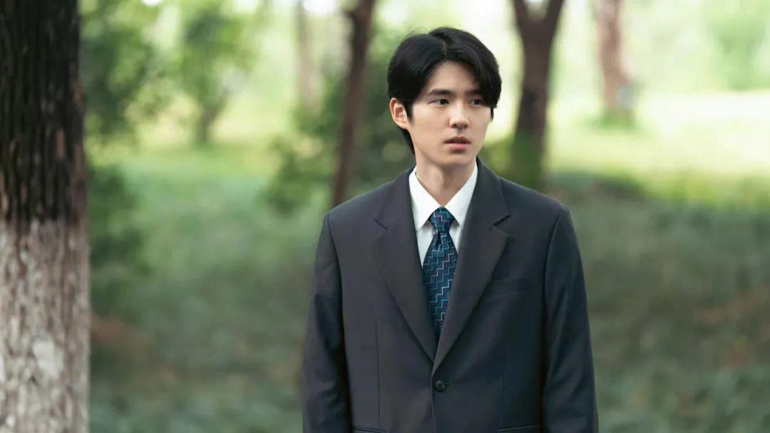 刘昊然|刘昊然不负众望，饰演胡歌青年时期，细节满满