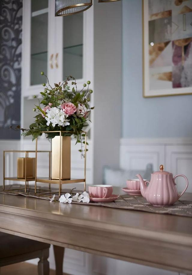 137㎡美式风格三居，清新浪漫、时尚高雅的精致感