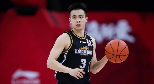 广东男篮|辽篮赵继伟爆料！广东半决赛被横扫原因揭晓，周鹏曾“泄露”战术