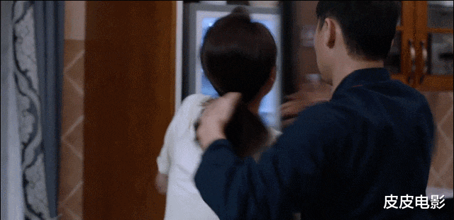 林妙妙|播放破25亿,张嘉益又出王炸剧,观众:扯下了成人世界3块遮羞布