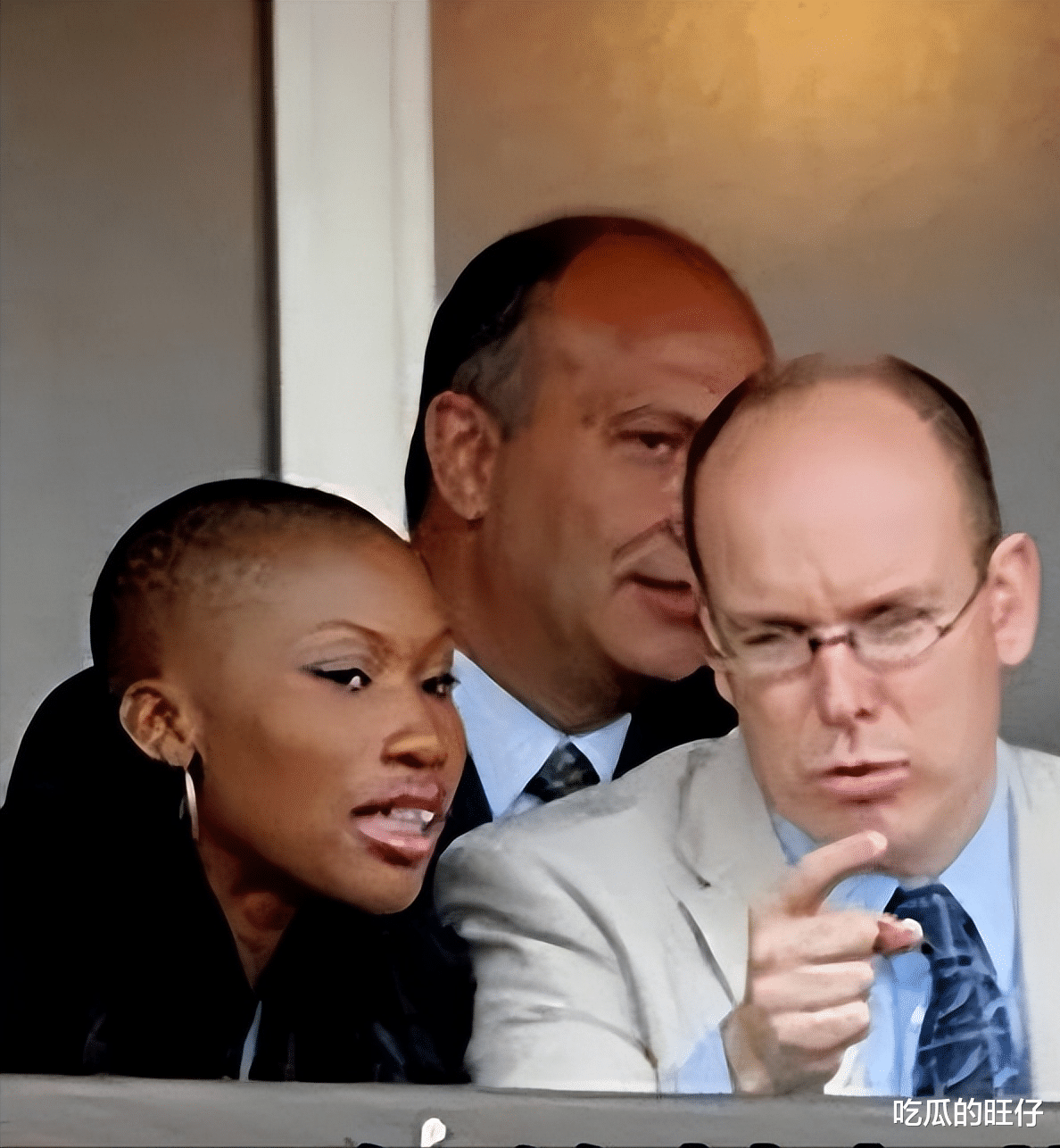 夏琳|摩纳哥王妃：36岁生下龙凤胎，儿子比乔治精致，44岁依旧惊艳众人