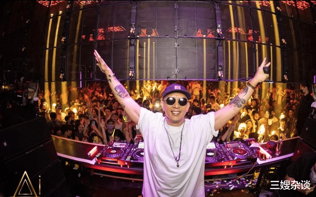 赵奕欢|台湾金曲奖有点热闹，小S与具俊晔同台玩得开心，萧亚轩复出？