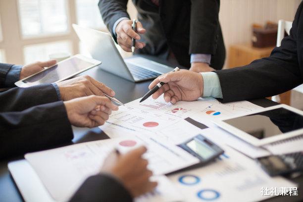 |职场中“无私”的原田老人,其实是因为缺“钱”了