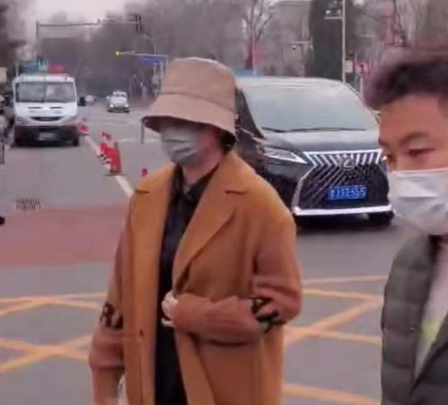 马丽|央视春晚彩排路透！马丽身材消瘦，包贝尔或将首秀，颖儿现场迷路