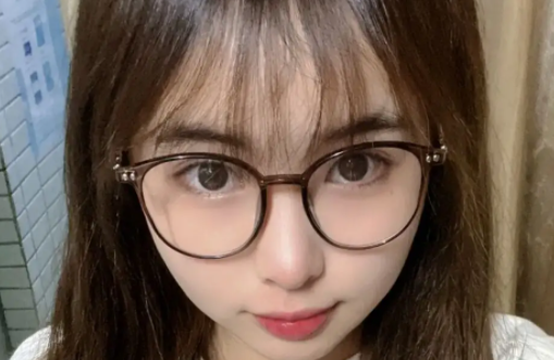 燃脂 ?日常搭配,眼镜已经成为了很多人的必需品,如何选择才能让自己更好看呢