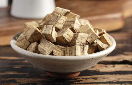 失眠|51岁男子肝癌离世,医生怒喝:1种“水”天天喝,难怪肝“报废”