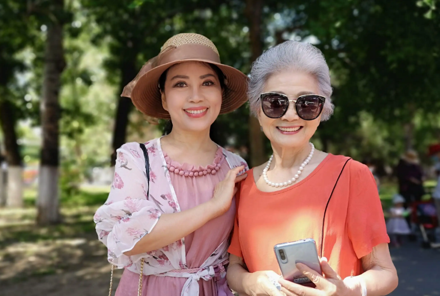 美丽 92岁“神仙奶奶”，70岁减肥出道，80岁成为网红：忙着美丽，没时间变老