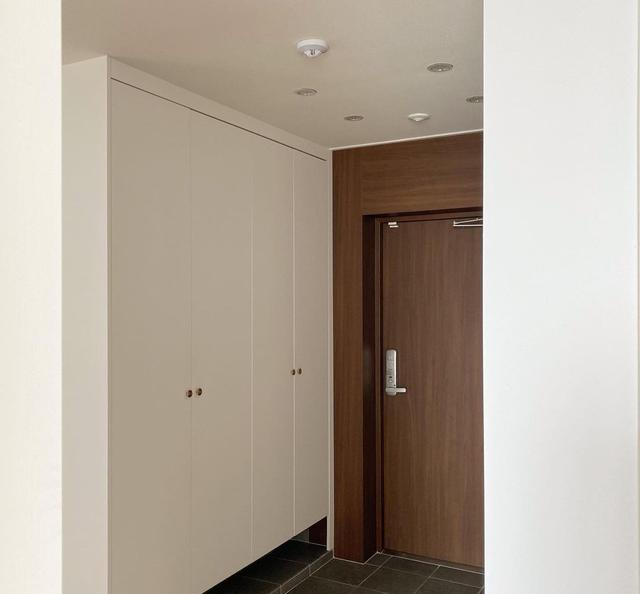 入住3年,别人家已经大变样,她家依然干净得像样板间,一尘不染