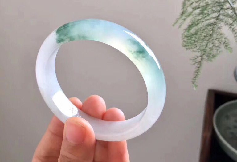 翡翠|新人买翡翠，为何买不到好货？或许是忽略了这两大问题