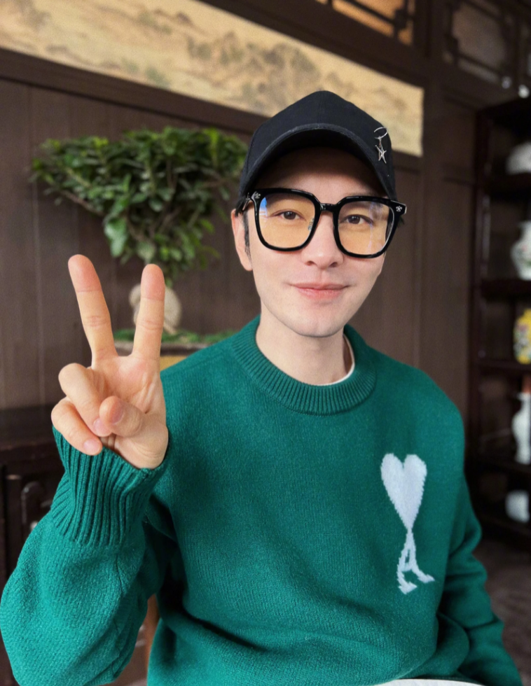 Angelababy|Angelababy哽咽谈离婚,“是黄晓明先不要我了”