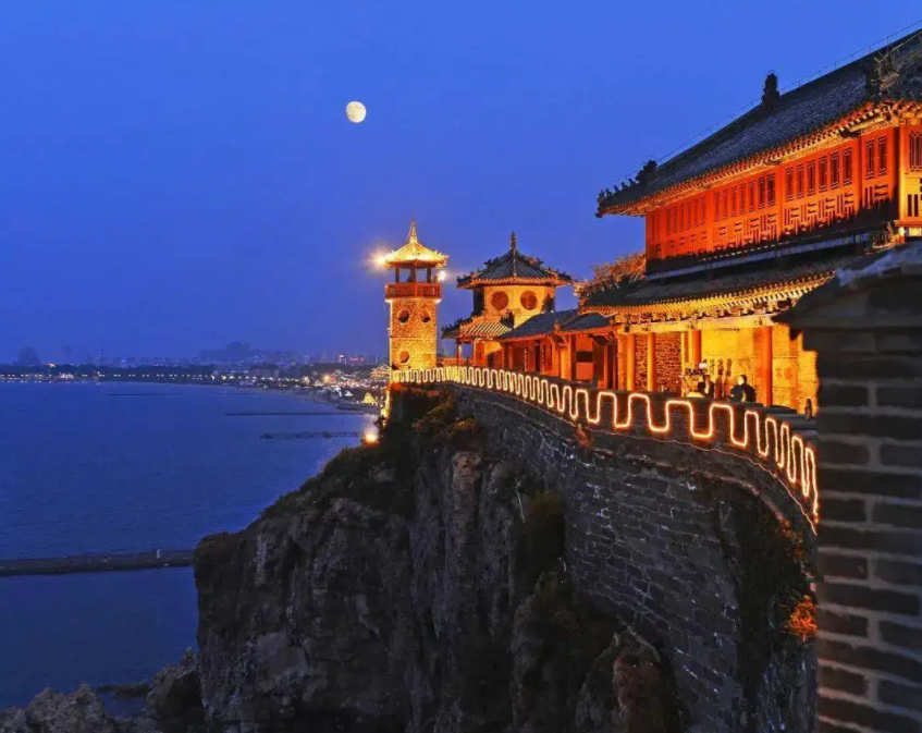 烟台|这里物产丰富，景色也迷人，欢迎你来到烟台。