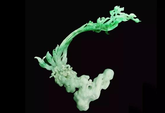 翡翠|翡翠原石一身是宝,即使是翡翠的边角料,也能够卖出很高的价格