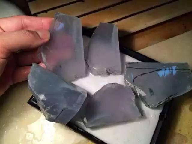 翡翠|叫价400万的神仙料子!到底贵在何处?