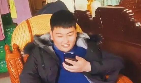 陈萌 大衣哥花2万装健身器材，带领一家人减肥，儿媳陈萌功劳不小