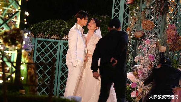 邓丽欣|4年前追爱砸千万到台开店!邓丽欣情断王子,品牌心碎收摊